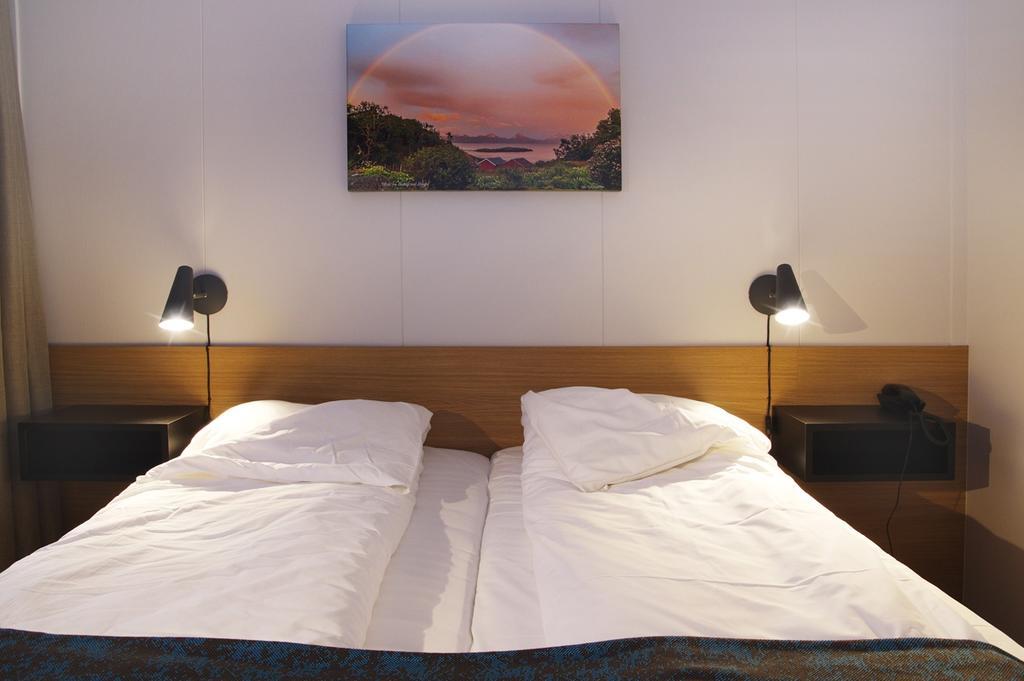 Hamaroy Hotel Innhavet Екстериор снимка